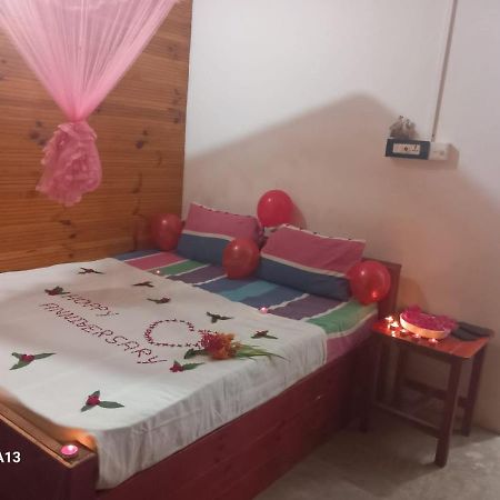 Walkers Hostel Тринкомали Экстерьер фото