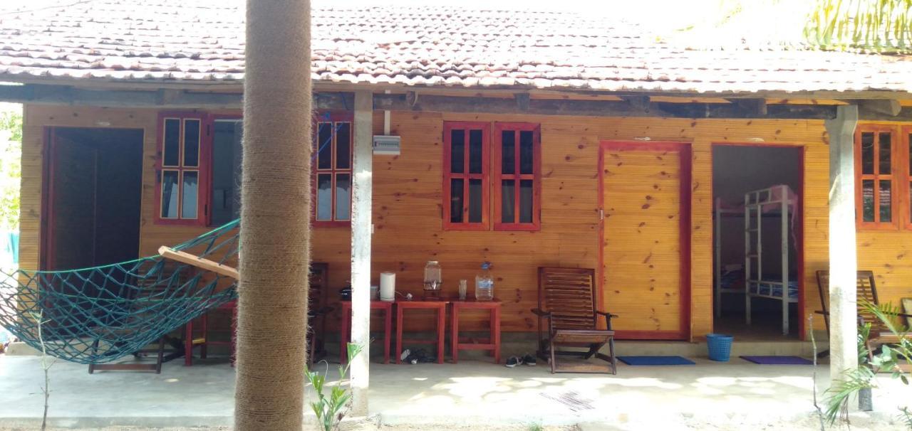 Walkers Hostel Тринкомали Экстерьер фото